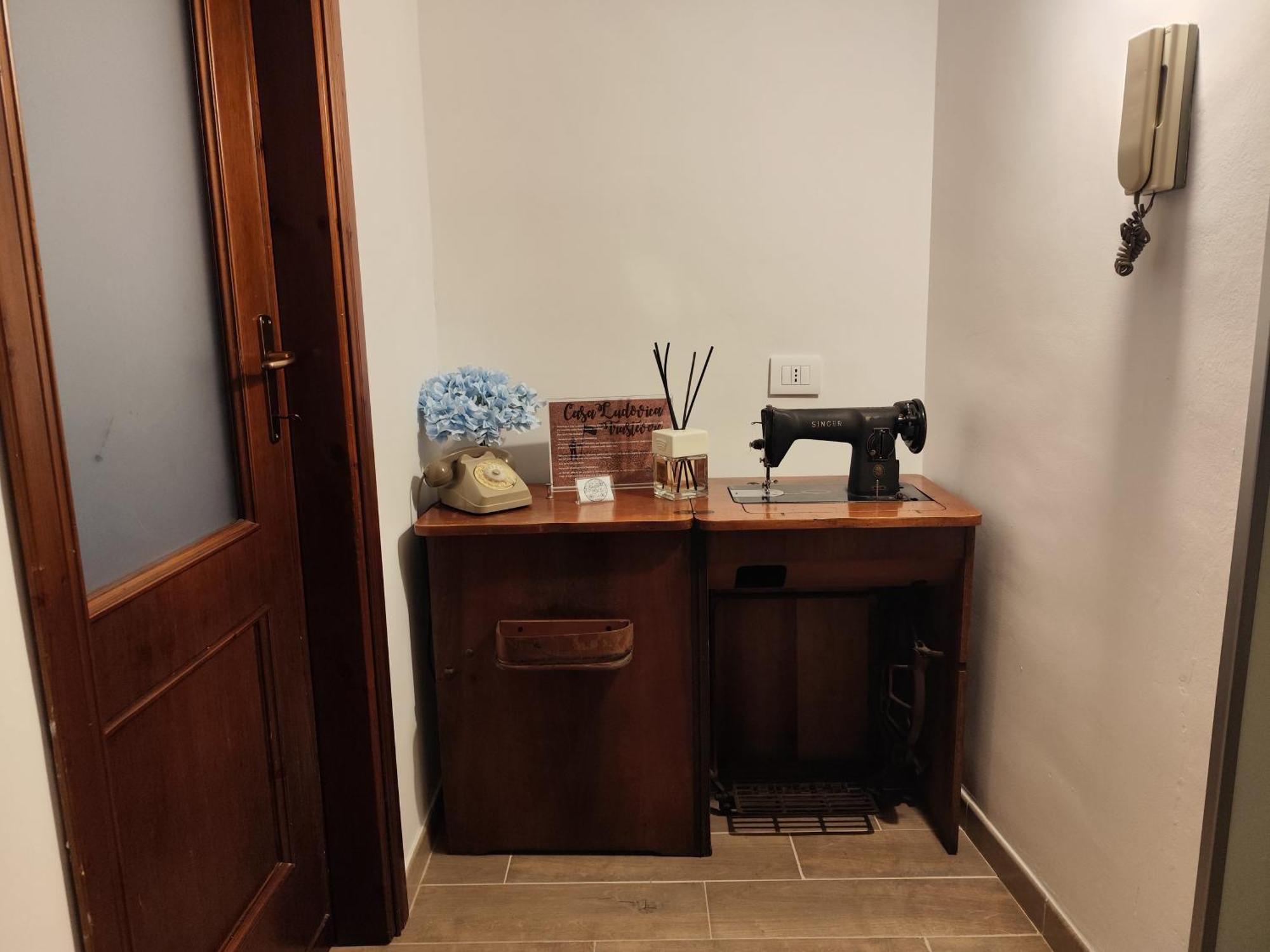 Casa Ludovica Trastevere โรม ภายนอก รูปภาพ